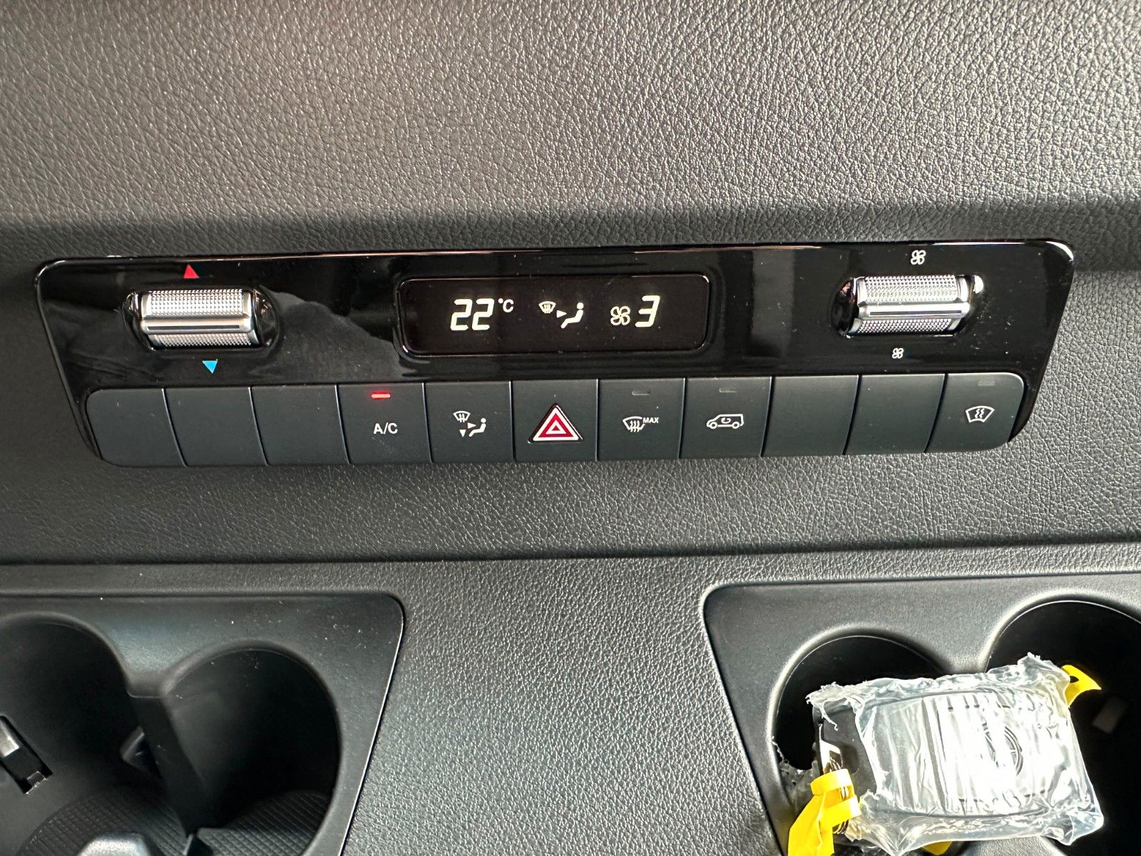 Fahrzeugabbildung Mercedes-Benz Sprinter 317 CDI 3665 9G DoKa AHK Klima