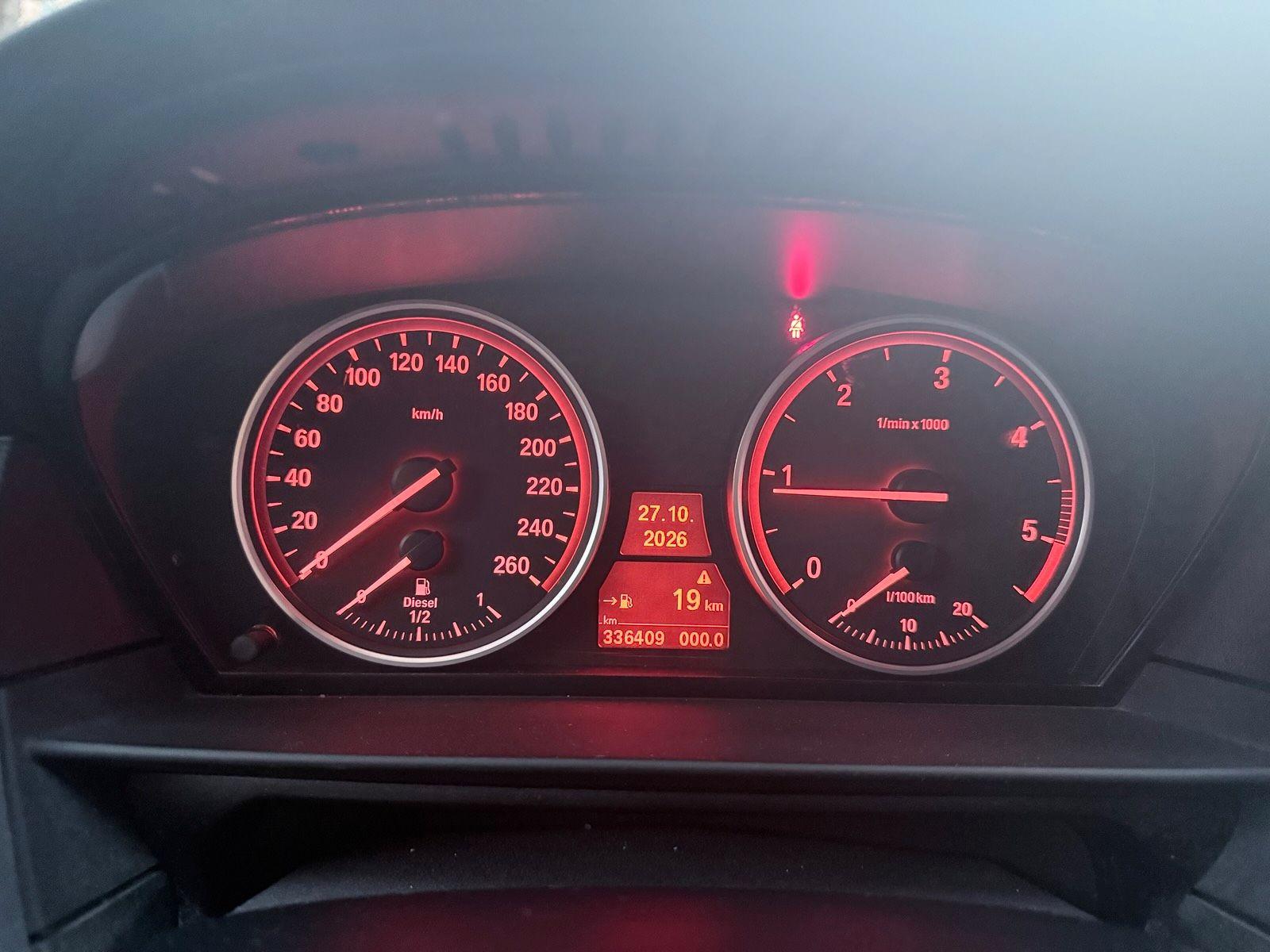 BMW 520 2010 — photo 7