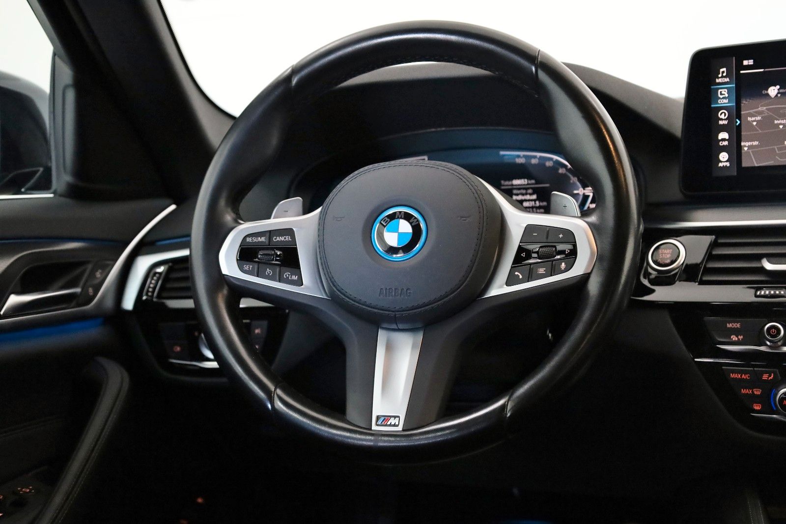 Fahrzeugabbildung BMW 530e Touring M Sport Leder,Navi,LED,Park Assist