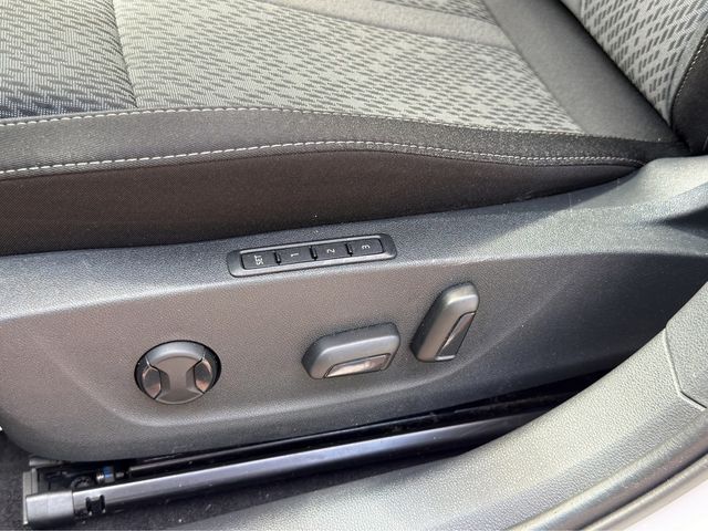 Octavia 2.0 TDI DPF Selection Plus DSG HUD LED