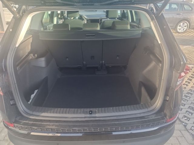 Fahrzeugabbildung SKODA Kodiaq 1.5 TSI DSG Clever NAVI MATRIX-LED