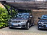 BMW X1 sDrive 18 i Aut/Leder/Memo/Pano/H&K... - BMW X1 in Magdeburg