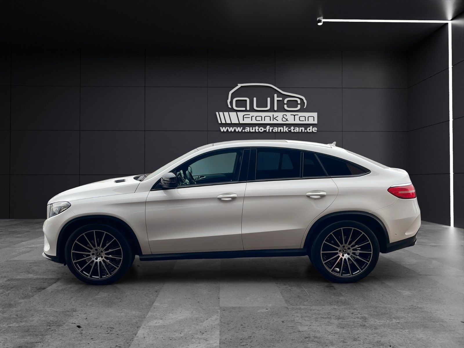 Fahrzeugabbildung Mercedes-Benz GLE 350 d Coupe 4Matic*AMG-Line*Pano*Luftfed*