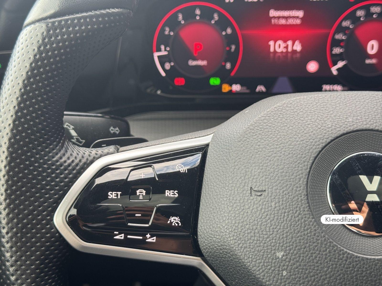 Volkswagen Golf VIII GTI 2.0 TSI DSG IQ.LIGHT NAVI PANO DCC, миниатюра 19