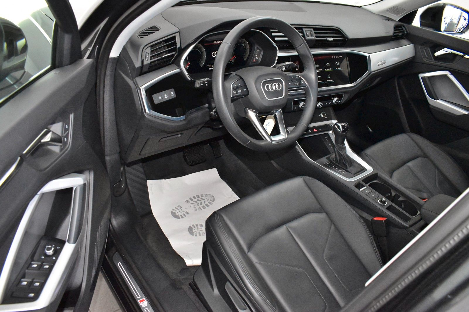 Fahrzeugabbildung Audi Q3 Sportback 35 TFSI S line,Leder,Navi,LED,Kamer