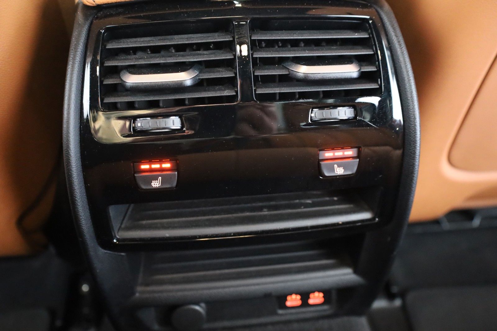 Fahrzeugabbildung BMW 530 e Luxury Line Lim.,Leder,Kamera,HUD,Panorama