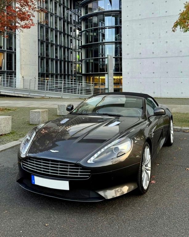 Aston Martin Virage