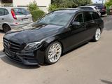 Mercedes-Benz E 250 T 9G-Tronic, MultiBeam, AMG 63 interior.  - Mercedes-Benz aus 2017: 63
