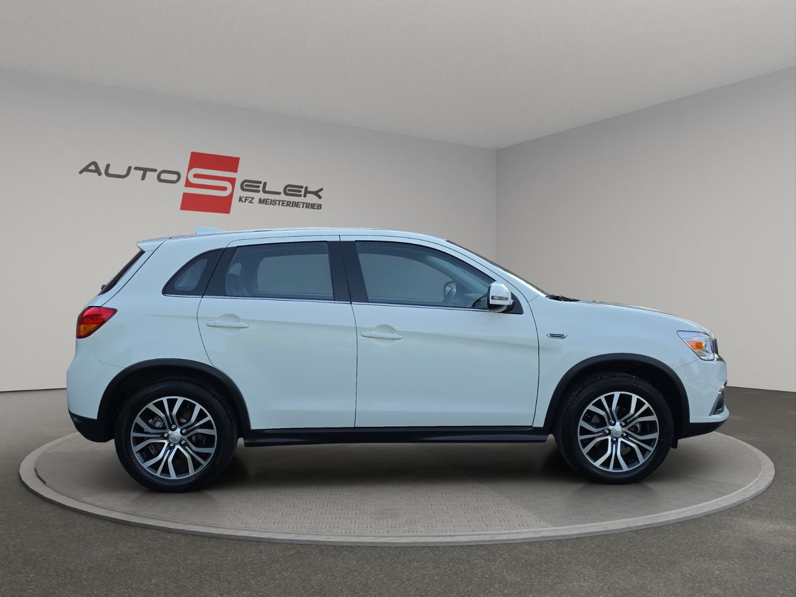 Fahrzeugabbildung Mitsubishi ASX Diamant Edition  2WD KAMERA SHZ SERVICE NEU