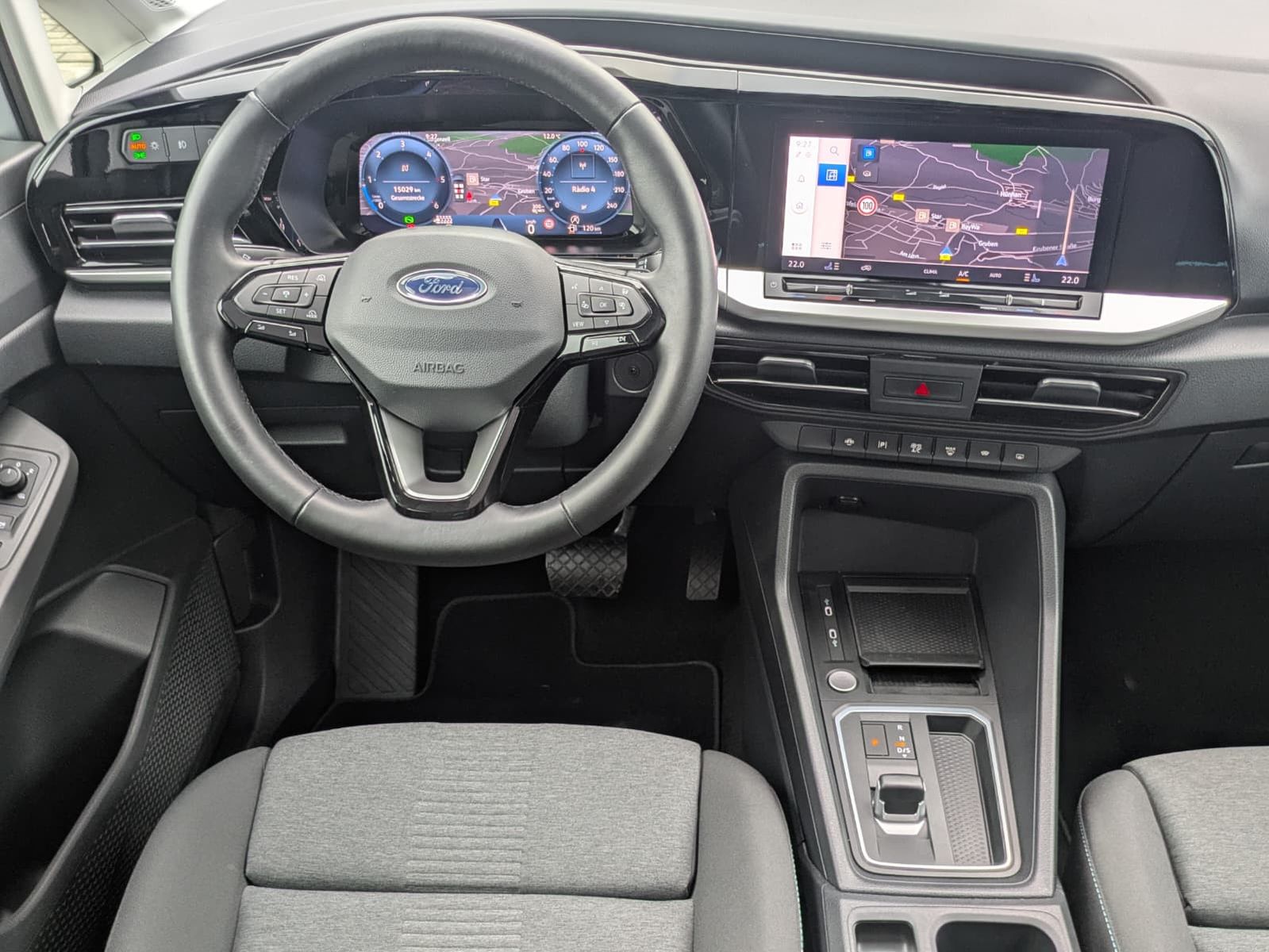 Fahrzeugabbildung Ford Grand Tourneo L2 Active LED*PANO*AHK*ACC*7-Si