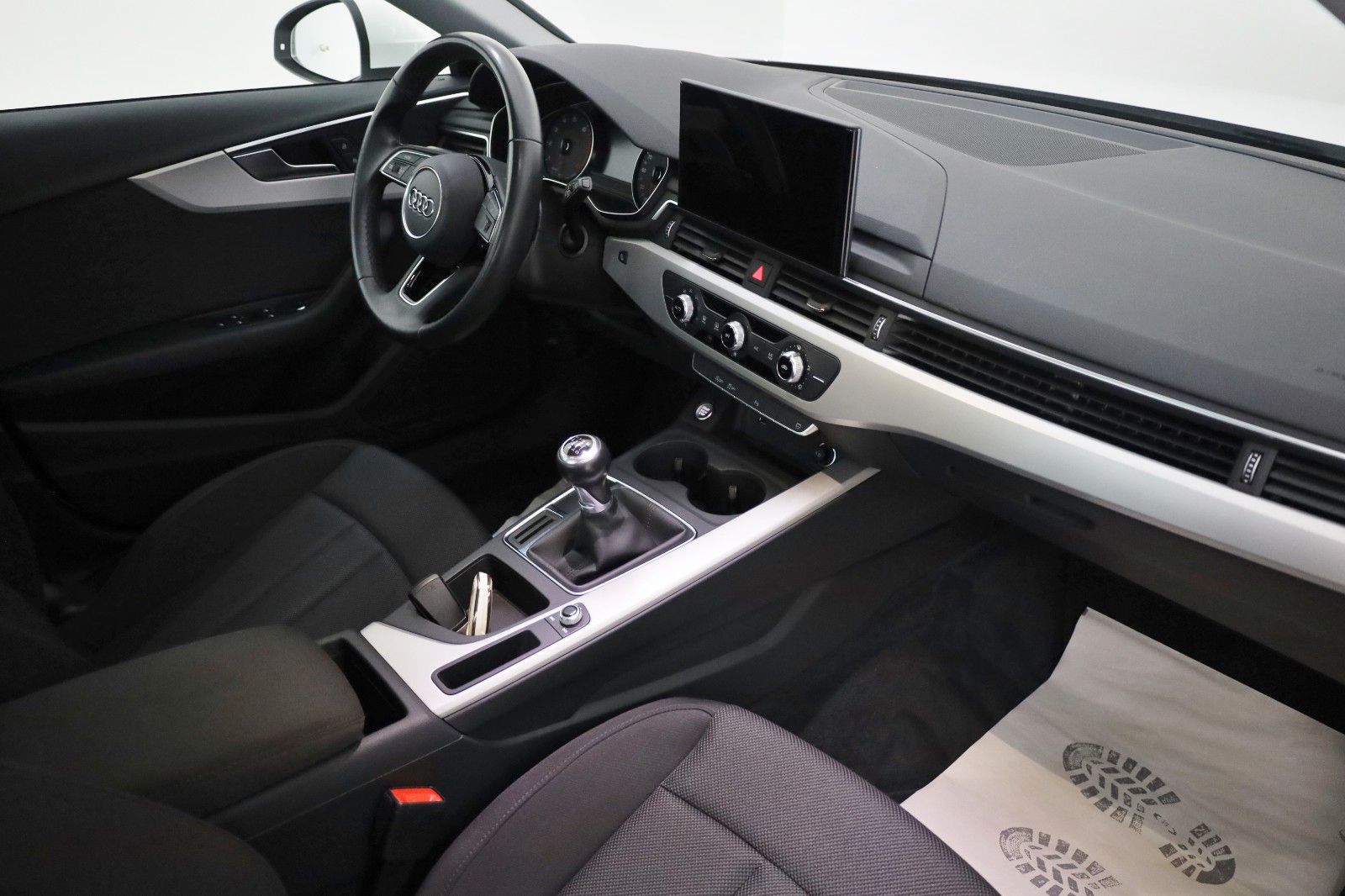 Fahrzeugabbildung Audi A4 Avant 35 TFSI Navi,LED,Panorama,Kamera,SR+WR