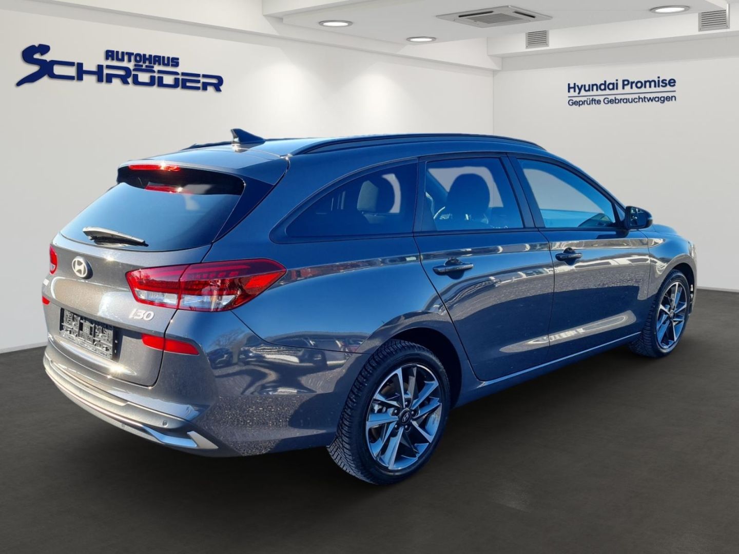 Fahrzeugabbildung Hyundai i30 ADVANTAGE 1.0 AUT. PLUS-P+ALLWETTER+TEMPOMAT