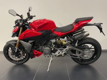 Ducati Streetfighter V2