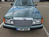 Mercedes-Benz 260 - Mercedes-Benz 260 aus 1990