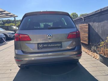 Volkswagen Golf - 6