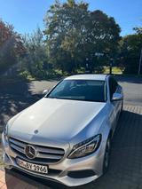 Mercedes-Benz 200 - silberne Mercedes-Benz 200