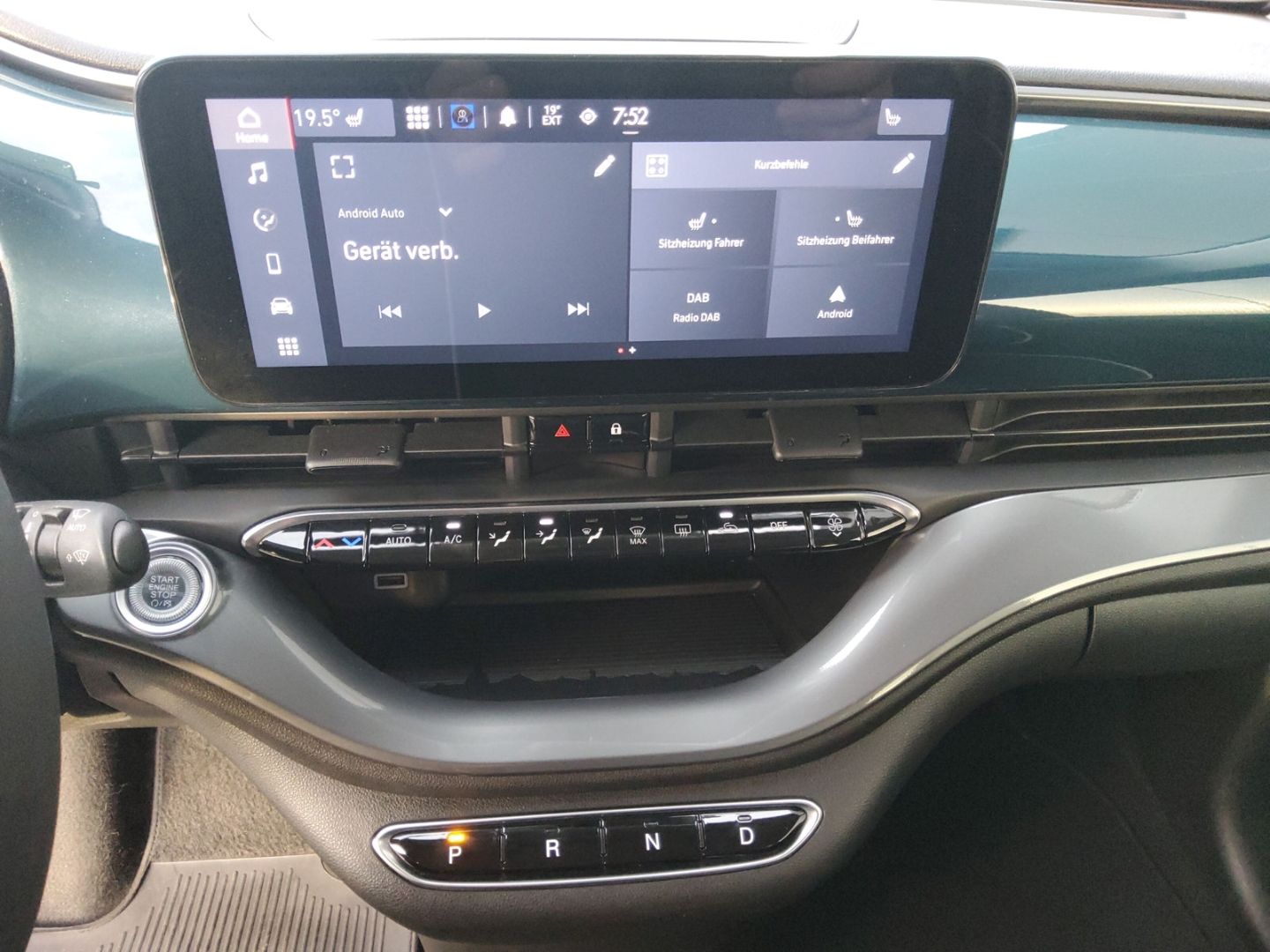 Fahrzeugabbildung Fiat 500e LED SHZ PDC DAB 360°DroneView Keyless CarPl