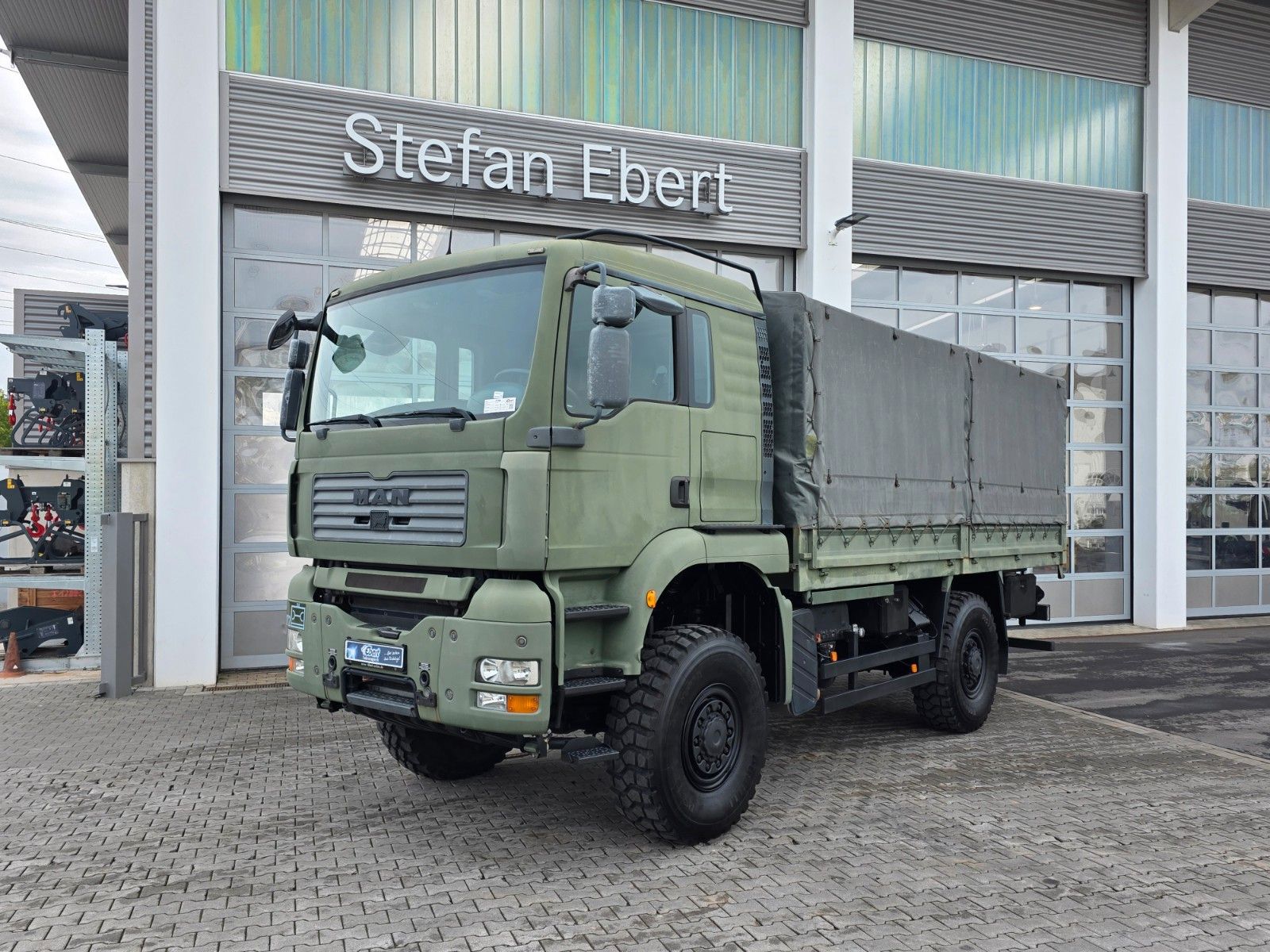 Fahrzeugabbildung MAN TGA 18.360 4x4 BB 3 Sitze Schalter Expedition