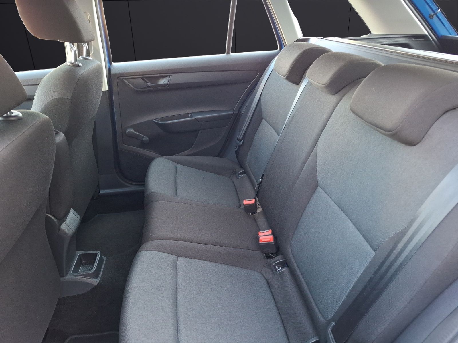 Fahrzeugabbildung SKODA Fabia Combi TSI Active Klima PDC SH LM