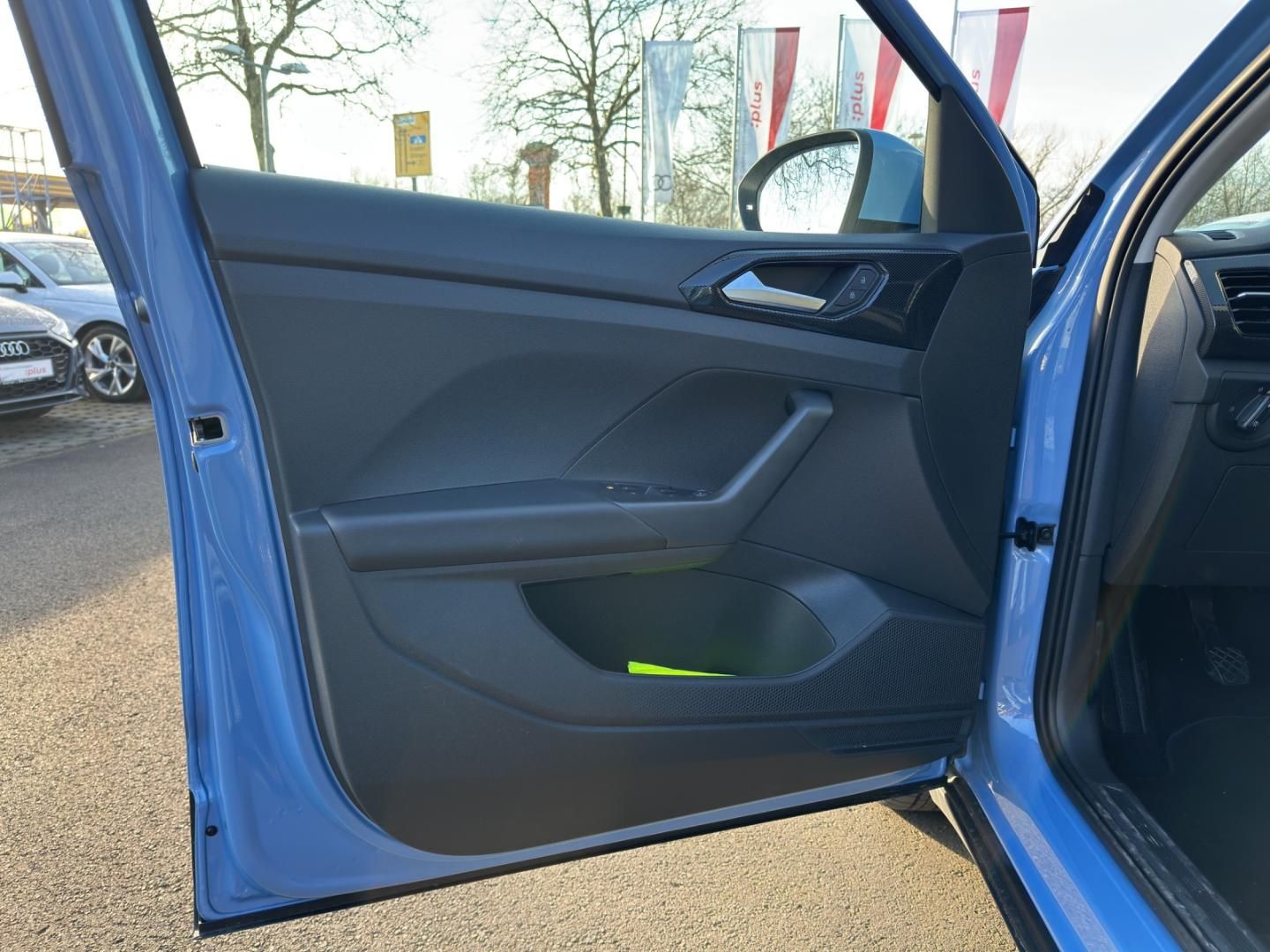 Fahrzeugabbildung Volkswagen T-Cross Life Life,RFK,GJR,Climatronic,Navi,LM-Fe