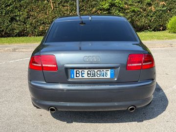 Audi A8 - 5