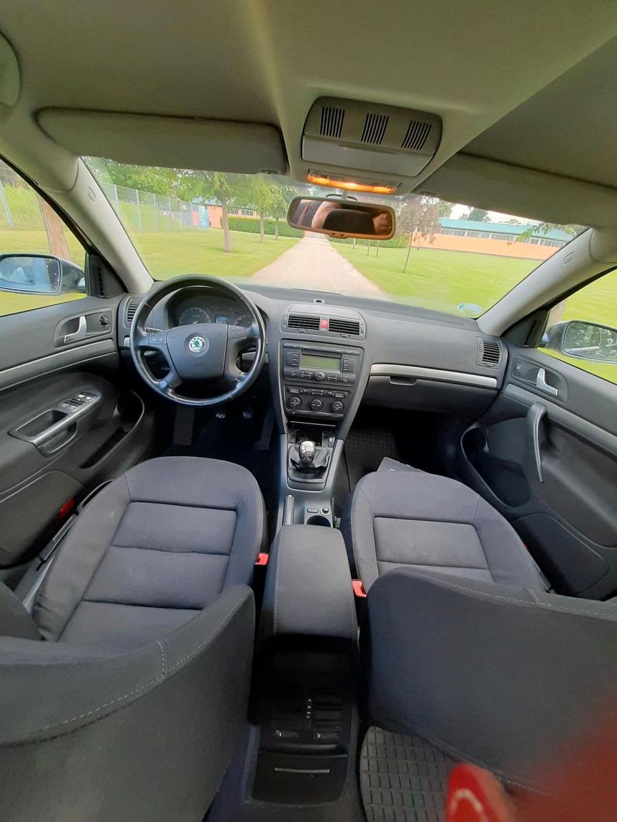 Skoda Octavia 2006 — photo 14