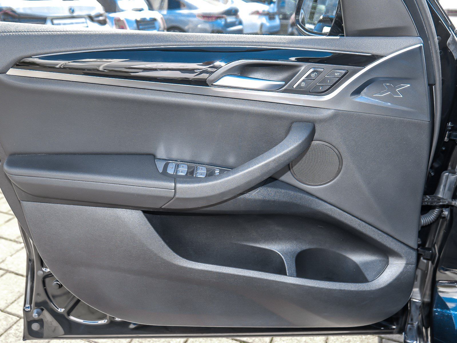 BMW iX3 M Sport PANO ACC RFK NAVI Standh. foto 22