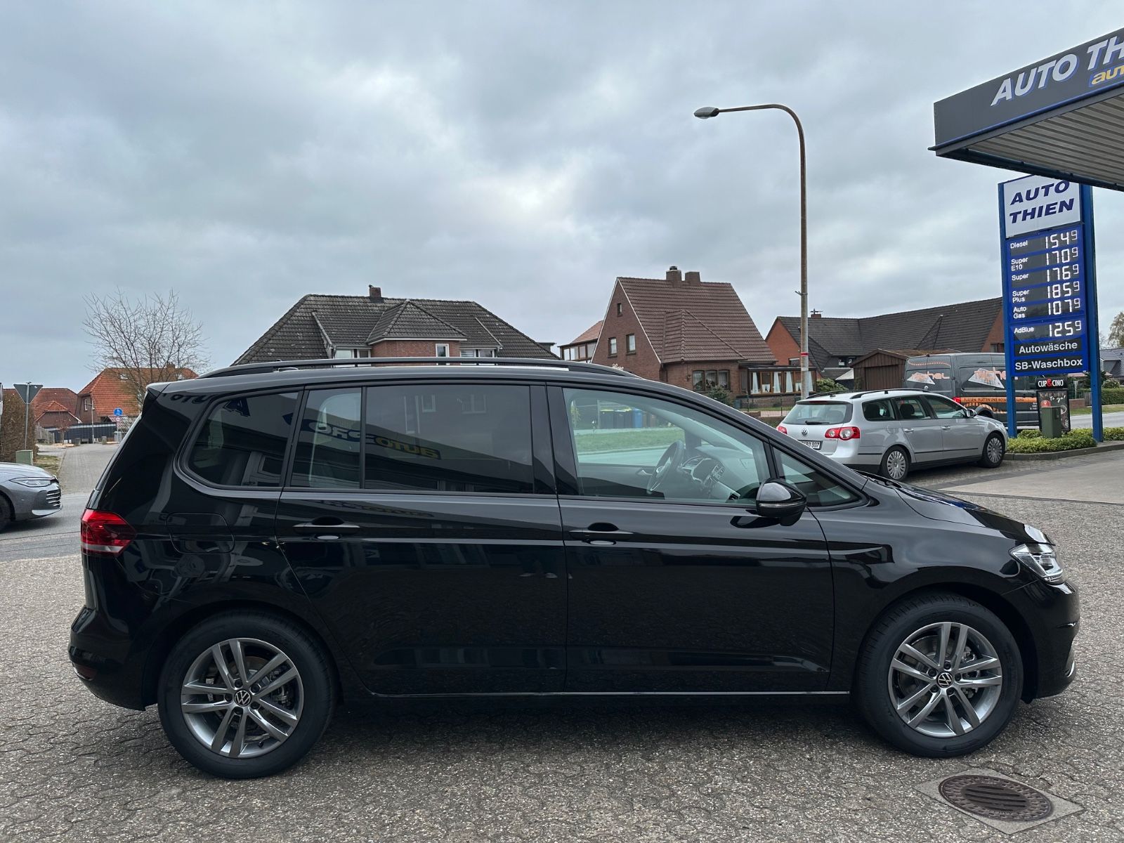 Fahrzeugabbildung Volkswagen Touran 1.5 TSI Comfortline DSG Navi/ACC/IQ/Shzg