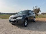 Suzuki Grand Vitara 2,4 - Suzuki Grand Vitara: Automatik