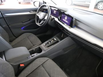 Volkswagen Golf Life 2.0TDI LED NAVIGATION PRO SHZ ACC APP