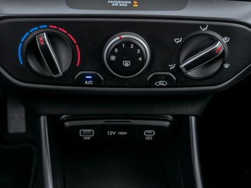 Hyundai i20 1.2 Select Spurhalteassistent Kamera Navi
