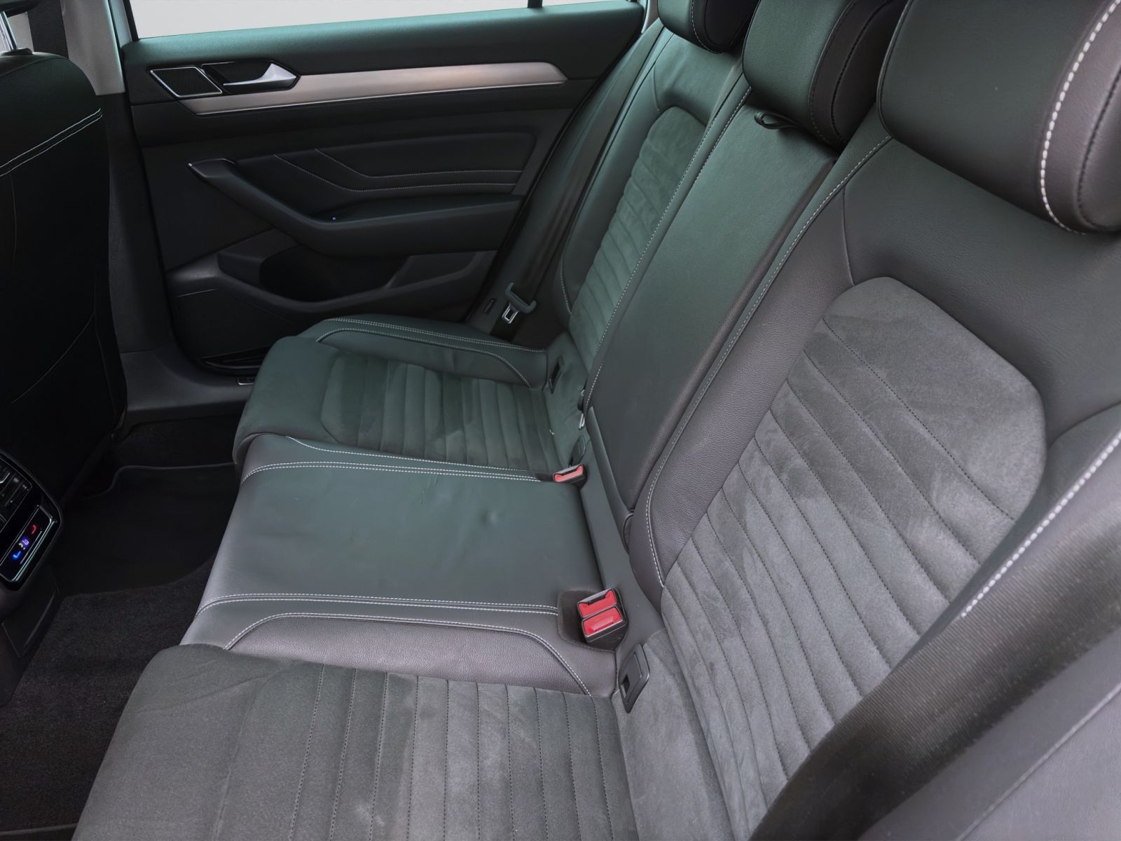 Volkswagen Passat Variant - Bild 15