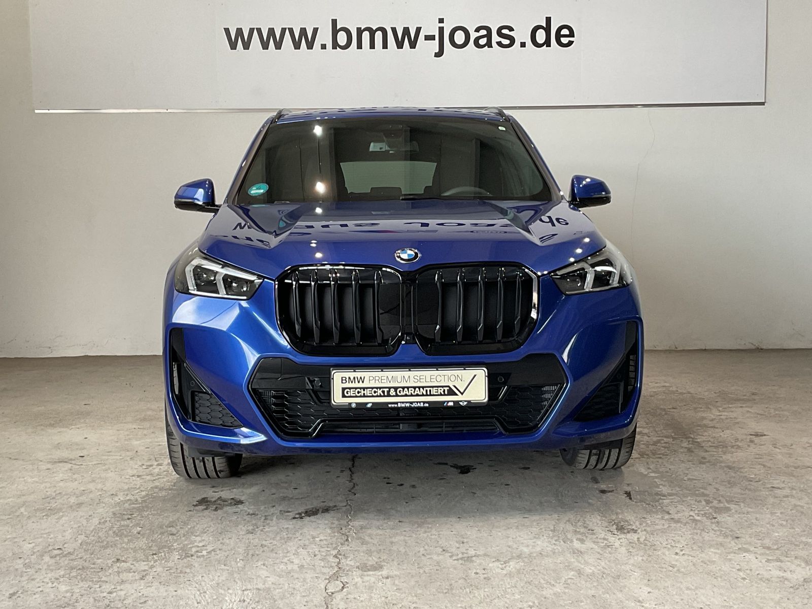 Fahrzeugabbildung BMW X1 sDrive20i | M-Sportpaket | Panorama-Glasdach