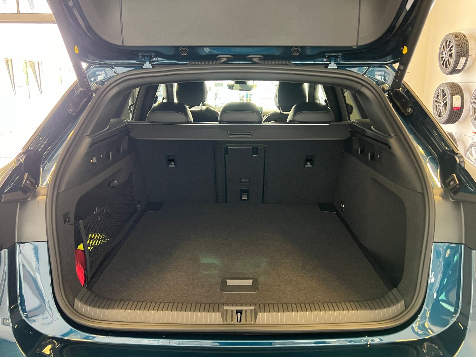 Fahrzeugabbildung Volkswagen ID.7 Tourer  Pro 210 kW (286 PS) 77 kWh *AHK, Ke