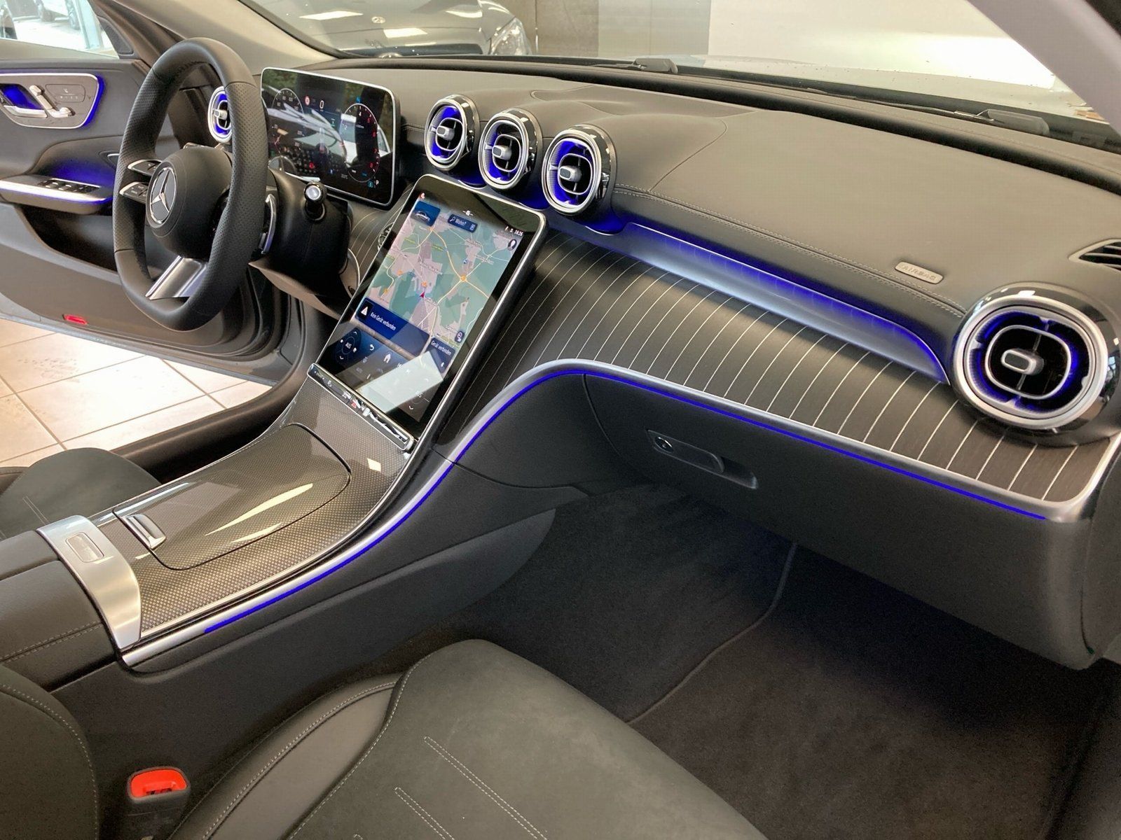 Fahrzeugabbildung Mercedes-Benz C 200 T AMG*AHK*Distro*360°*Night*Sound*Totwink*