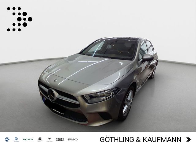 MERCEDES-BENZ A 250 e*NAVI*AHK*KAM*PANO*17ZOLL*SHZ*DISTRONIC*
