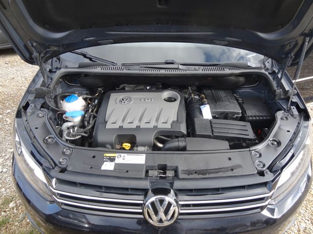 Fahrzeugabbildung Volkswagen Touran Highline/7-Sitz/Xenon/AHK/StH/Pano/