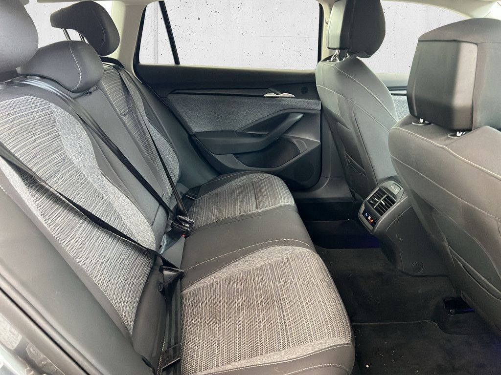 Skoda Superb - Bild 11