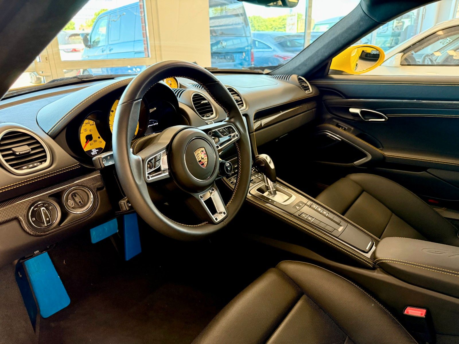 Fahrzeugabbildung Porsche 718 Cayman GTS 4.0 PDK PCCB/Burmester/Carbon/ACC