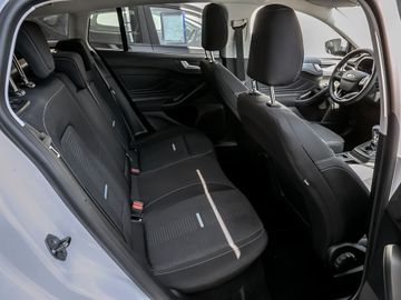 Ford Focus Turnier 1.0 Active X Parkautomatik Kamera