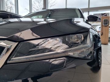 Fahrzeugabbildung SKODA Superb Combi 2.0 TSI 140kW DSG AMBITION PLUS