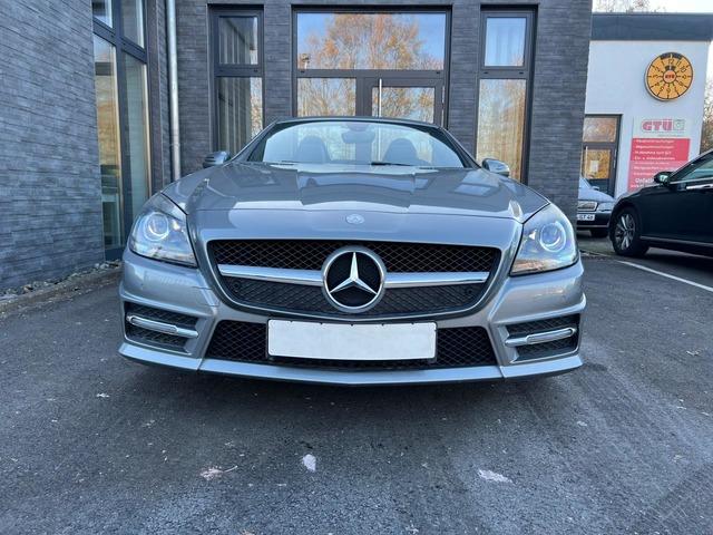 Mercedes-Benz SLK 200 *AMGLINE*CARBON*NAPPALEDER*AIRSCARF*NAVI