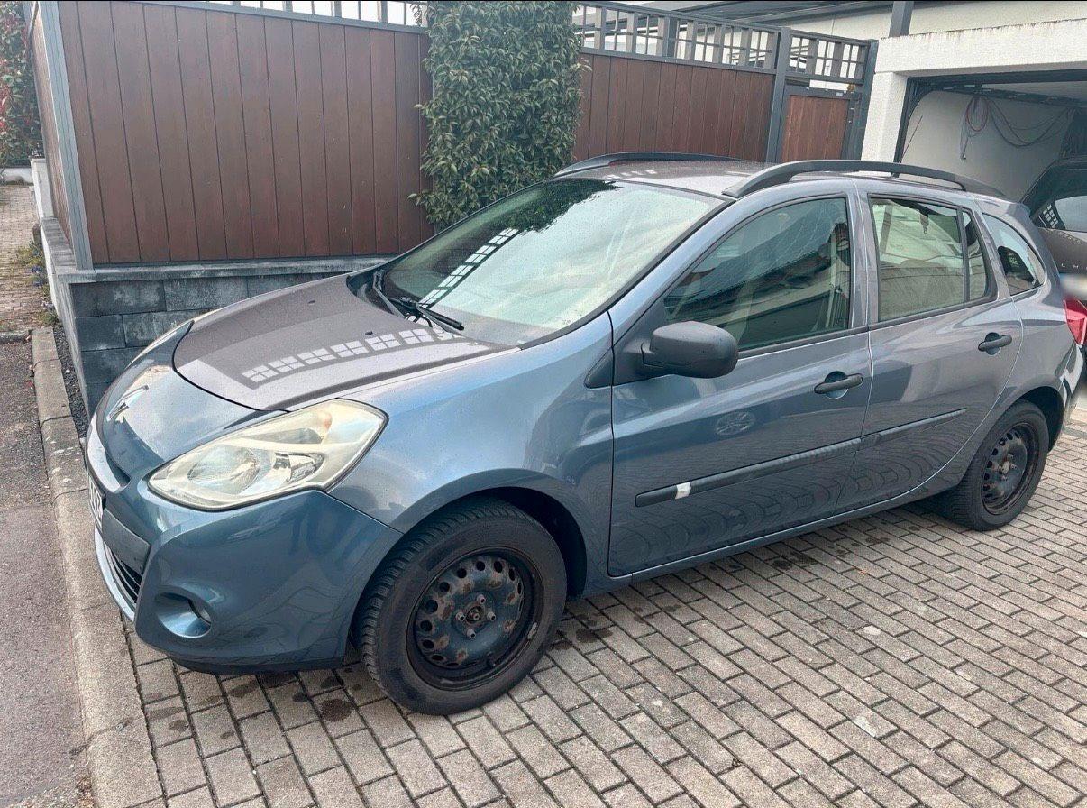 Renault Clio 2009 — interior