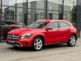 Mercedes-Benz GLA 180 Style Aut. S-HE/NAVI/LED/AHK/18LM/LEDER - gebrauchte Mercedes-Benz GLA 180 aus dem Jahr 2017