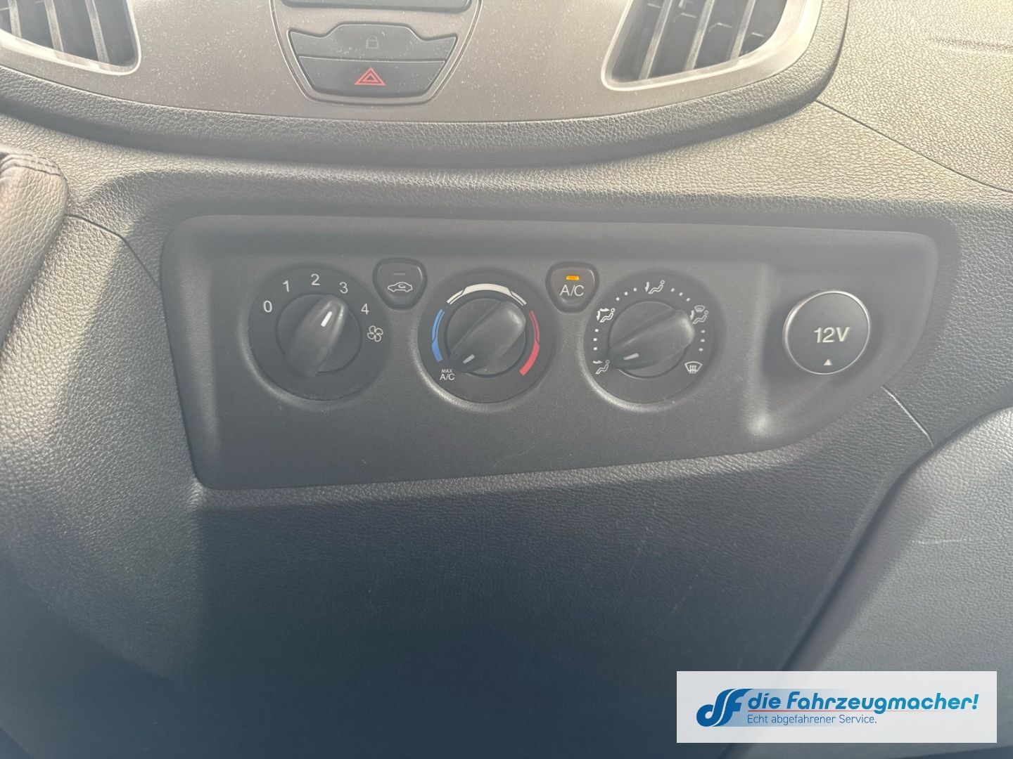 Fahrzeugabbildung Ford Transit Kombi 350 L3 Trend 2.2 TDCi DPF *1572 *K