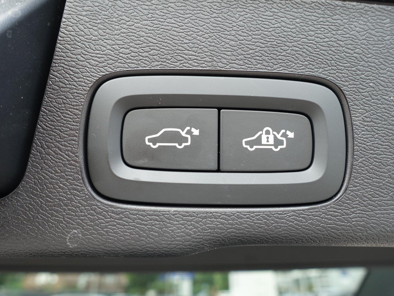 Volvo XC60 Core Facelift! T6 AWD Plug-in Hybrid/Kamera