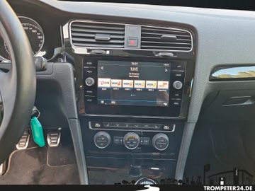 Fahrzeugabbildung Volkswagen Golf Variant 1.0 TSI Sound App-Connect ACC SHZ
