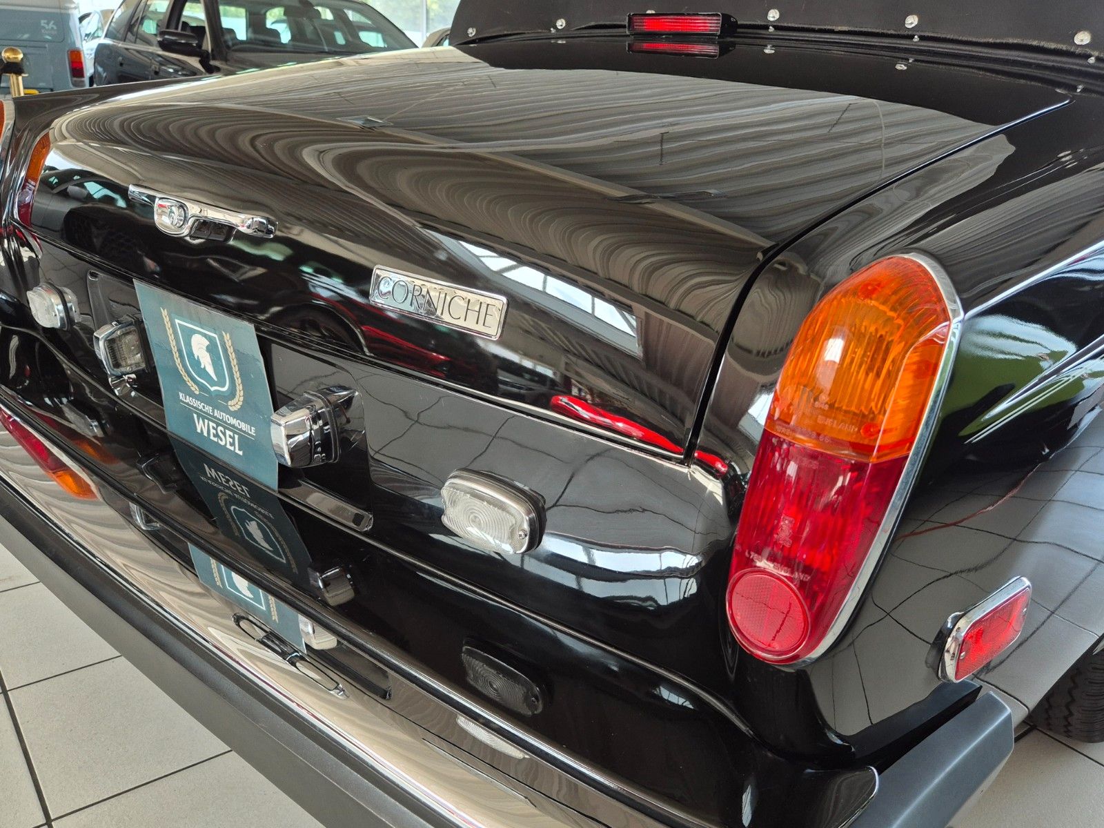 Fahrzeugabbildung Rolls-Royce Corniche/Technisch umfassend revidiert+Historie