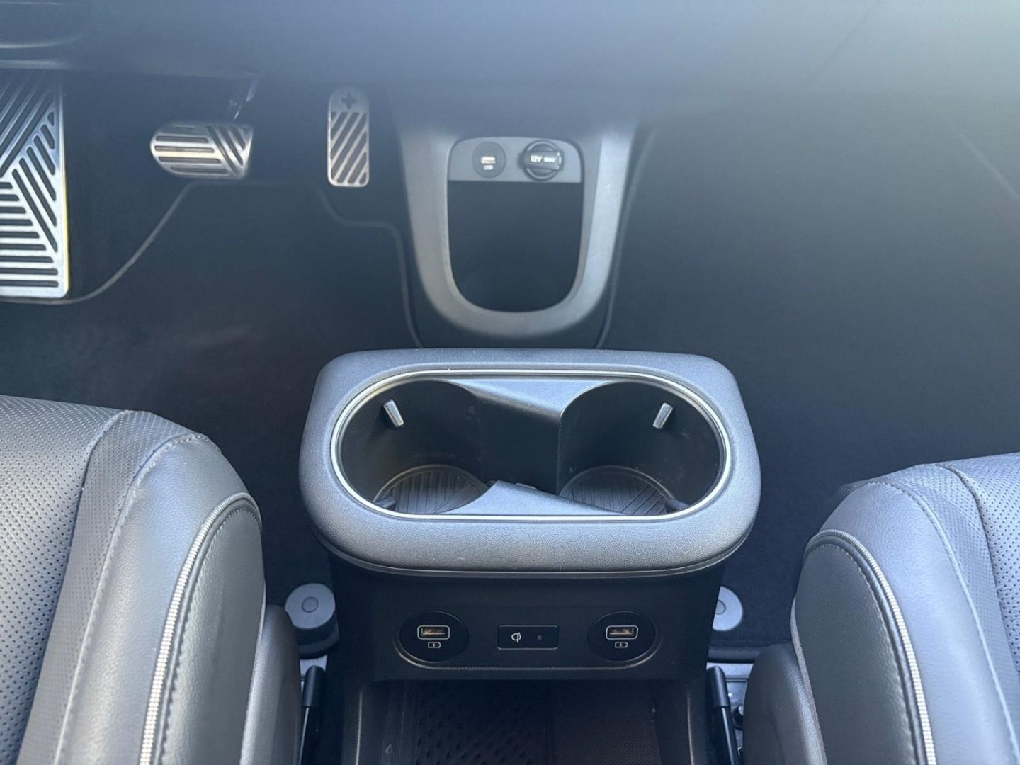 Hyundai IONIQ 5 Uniq 4WD 77,4 kWh Relax 20'' HuD LED Mem foto 19