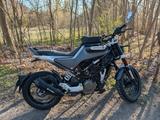 Husqvarna Svartpilen 125 - HUSQVARNA SVARTPILEN 125